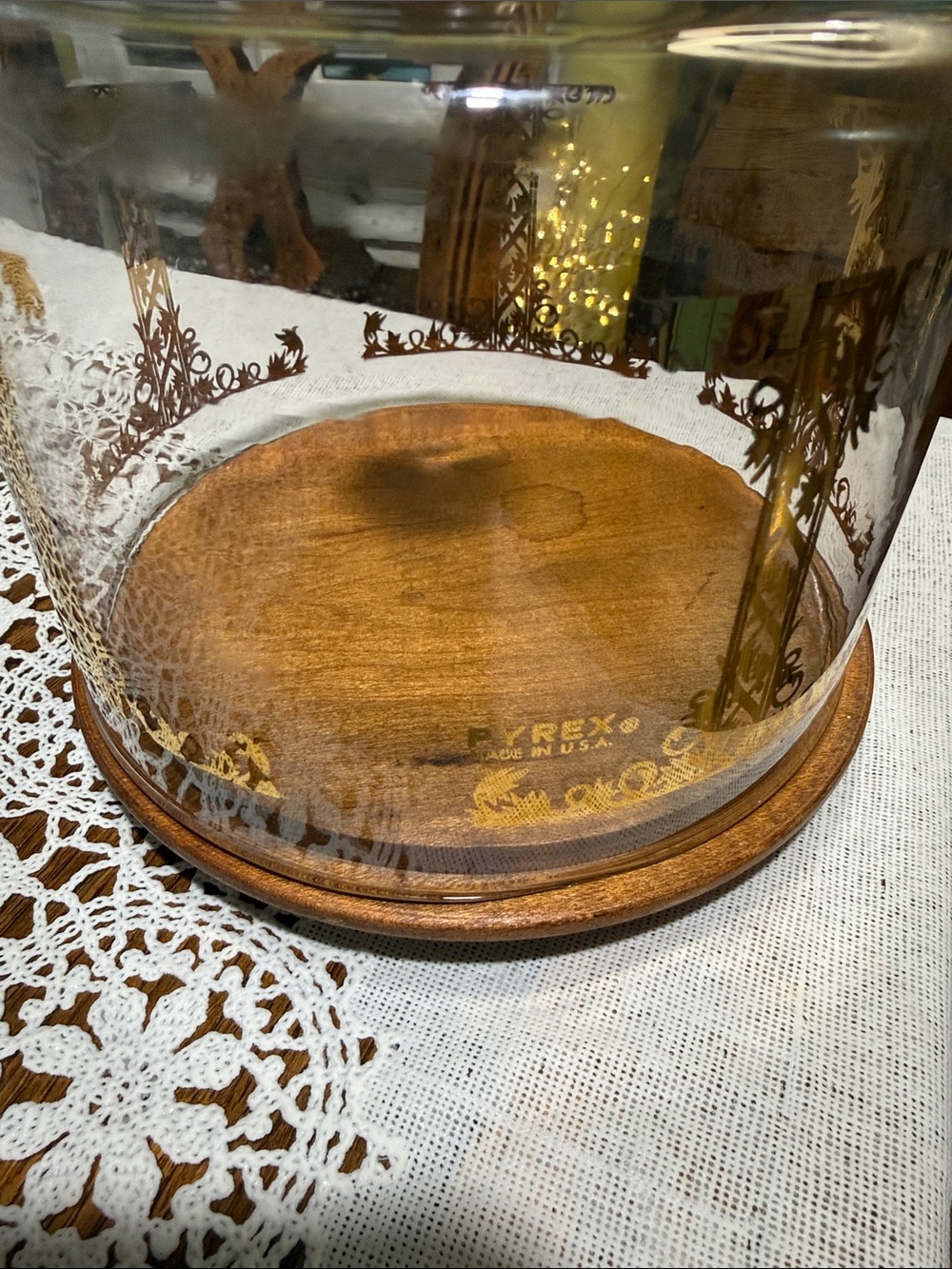 Pyrex Glass Cheese server - Picture 2 of 2